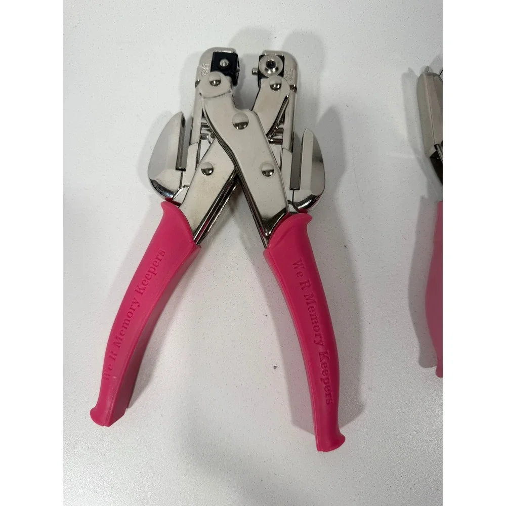 We R Memory Keepers Crop-A-Dile Eyelet Setter and Hole Punch Tool Set Pink
